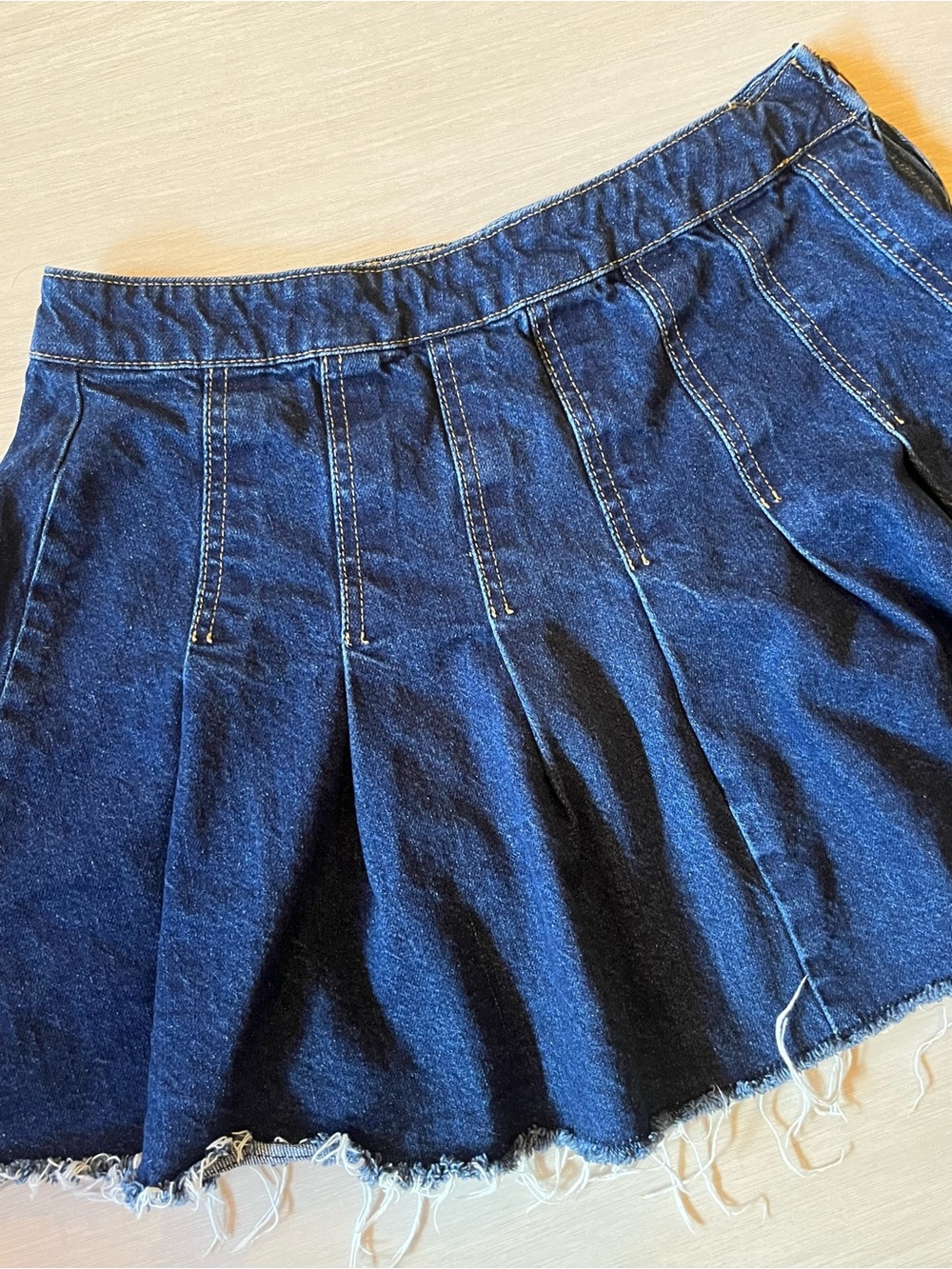 Harper Heritage Women's Pleated Dark Blue Denim Raw Hem Mini Skirt Size M